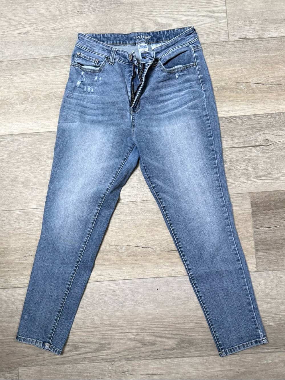 Time and Tru Women's Skinny Jeans in Light Blue Wash